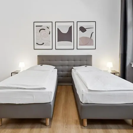 Messe 3 Bedrooms Parking *
